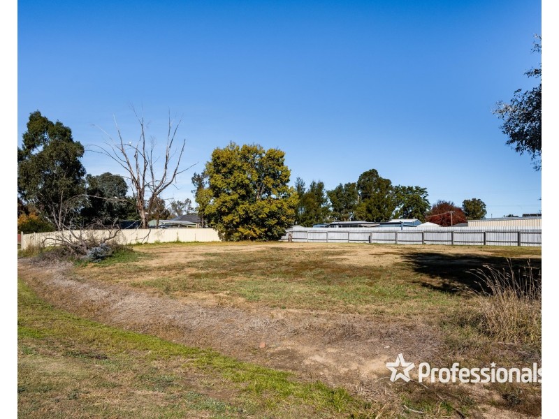 2 Rohner Street, Chiltern VIC 3683