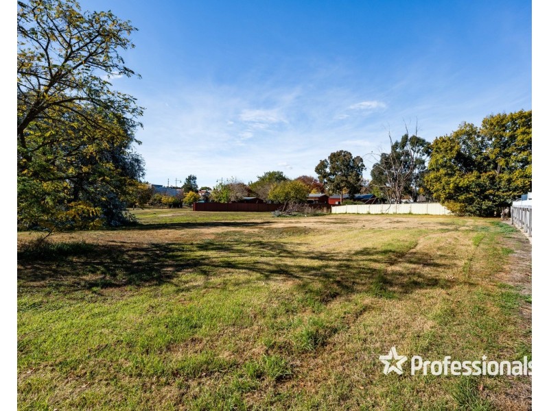 2 Rohner Street, Chiltern VIC 3683