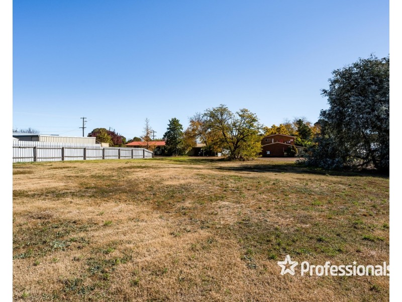 2 Rohner Street, Chiltern VIC 3683