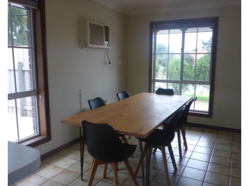 2/12 Chifley Street, Wodonga VIC 3690