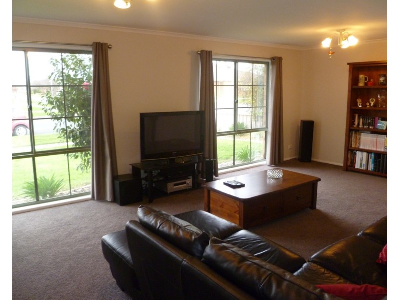 27 Dundee Drive, Wodonga VIC 3690