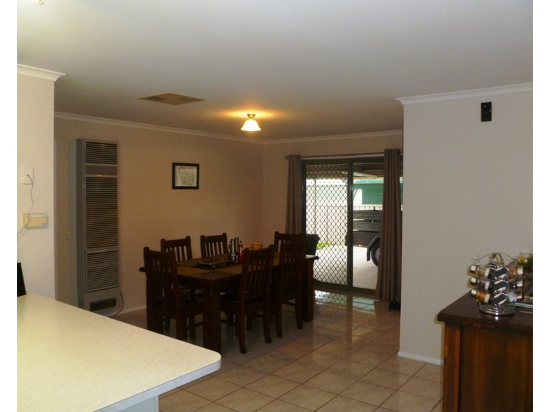 27 Dundee Drive, Wodonga VIC 3690