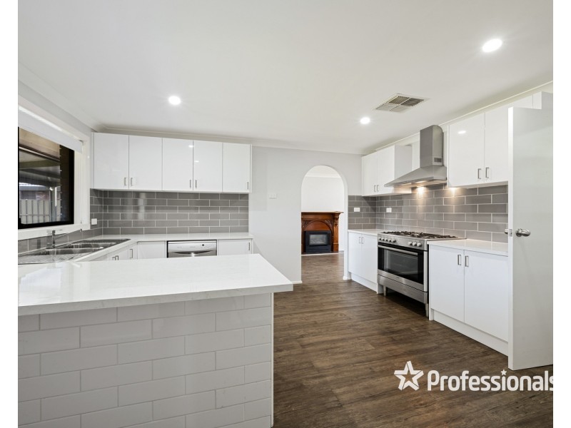 483 Ainslie Avenue, Lavington NSW 2641