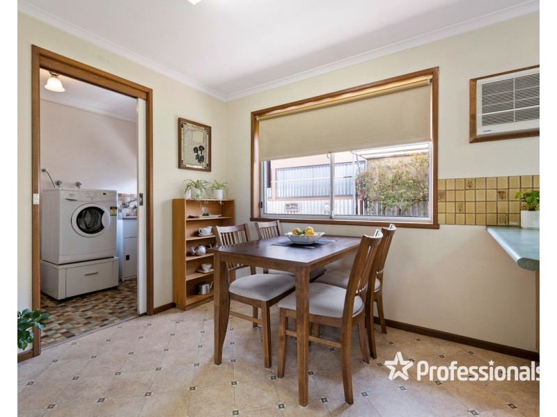 2/473 Neville Street, Lavington NSW 2641
