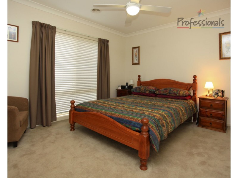 28 Dryandra Way, Thurgoona NSW 2640