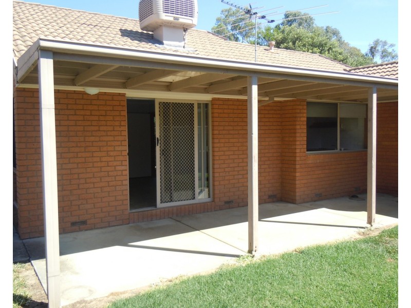 1 Goulburn Court, West Wodonga VIC 3690