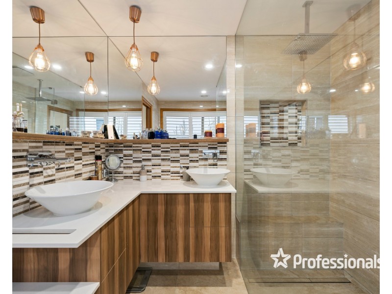 3 Lark Court, West Wodonga VIC 3690