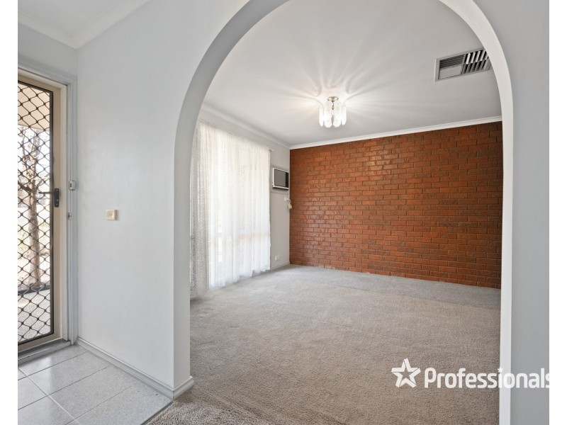 2/5 Milos Boulevard, Wodonga VIC 3690