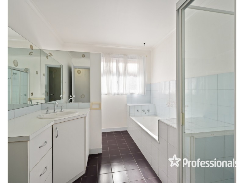 2/5 Milos Boulevard, Wodonga VIC 3690