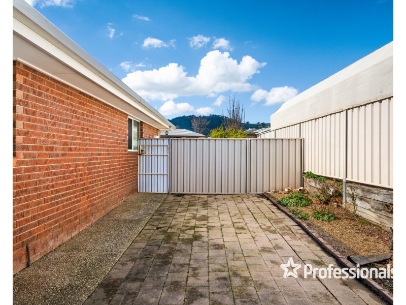 2/5 Milos Boulevard, Wodonga VIC 3690