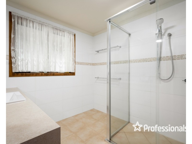 10 Hallawell Crescent, Wodonga VIC 3690