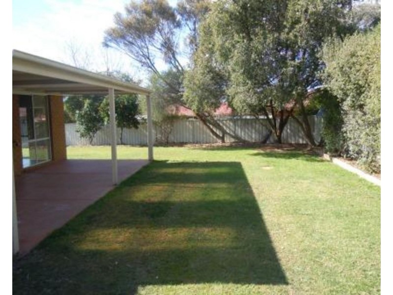 2 Elmslie Circuit, Wodonga VIC 3690
