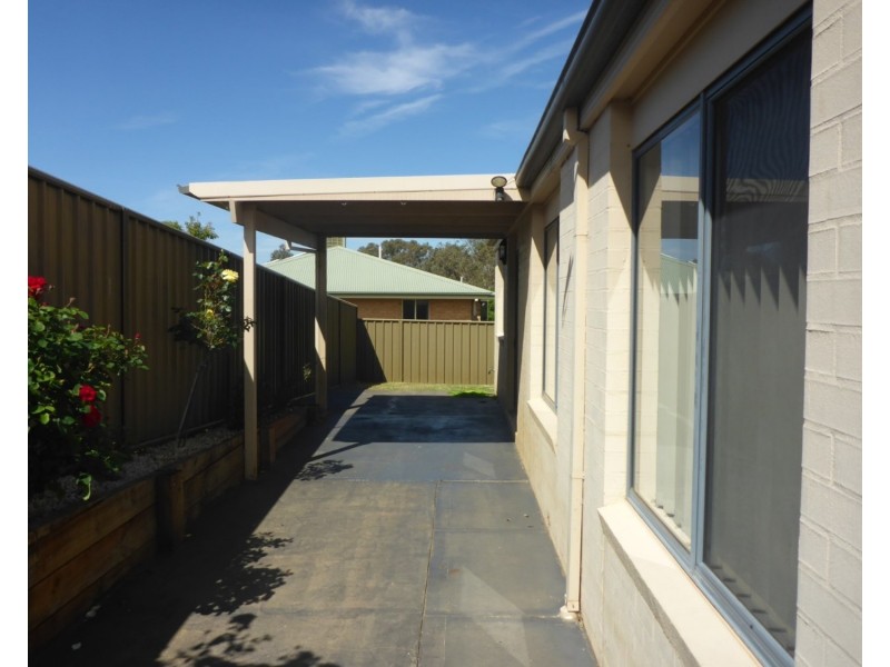 2/72 Nightingale Avenue, Wodonga VIC 3690