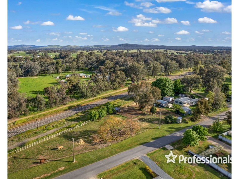 2/4 Palmerston Street, Barnawartha VIC 3688