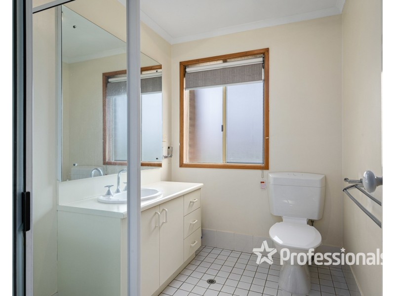 8 Elmslie Circuit, Wodonga VIC 3690