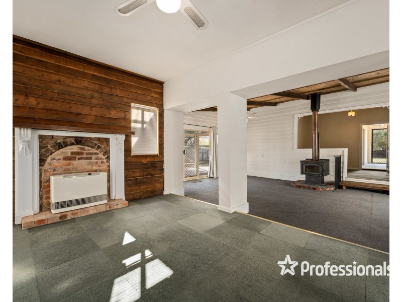 24 High Street, Chiltern VIC 3683