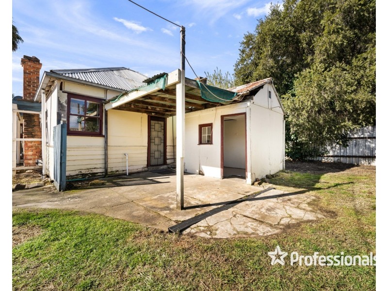 24 High Street, Chiltern VIC 3683