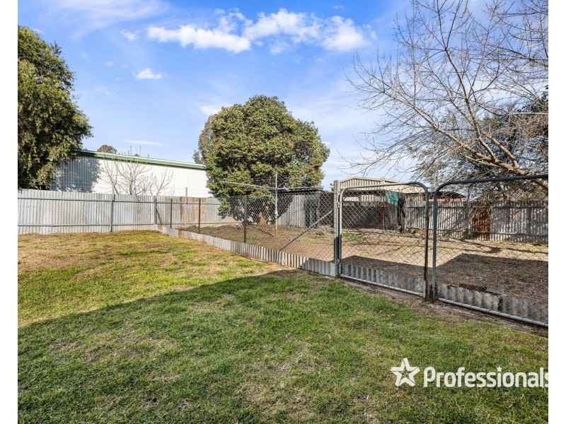 24 High Street, Chiltern VIC 3683