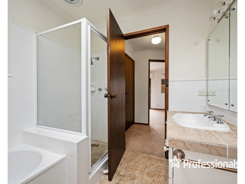 19 Scarborough Drive, Wodonga VIC 3690