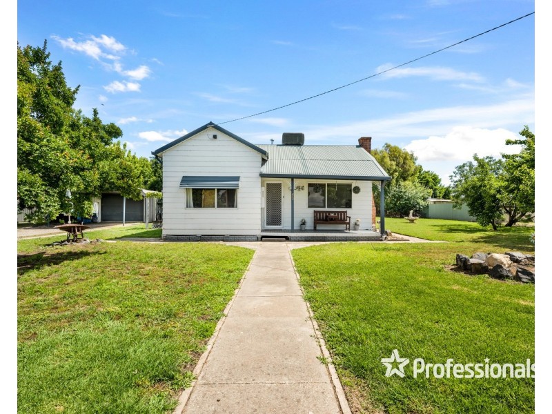 53 Albert Road, Chiltern VIC 3683