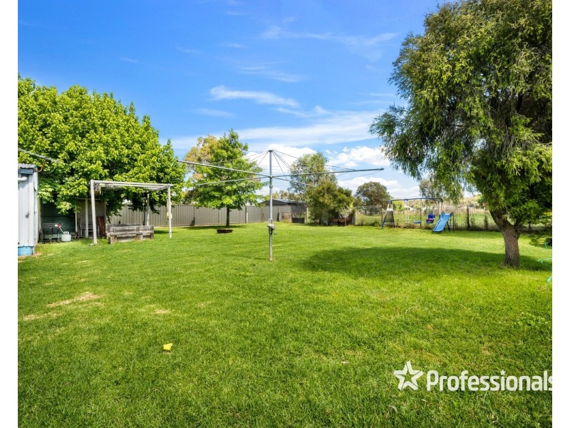 53 Albert Road, Chiltern VIC 3683
