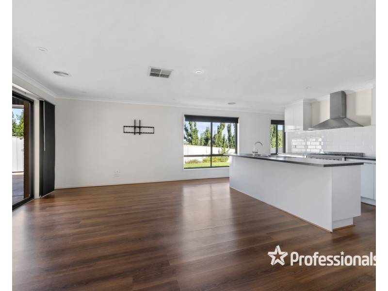 13 Toy Court, Wodonga VIC 3690