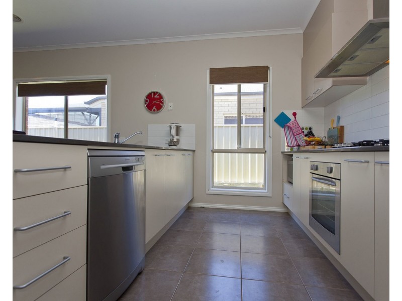 38 Castleton Street, Wodonga VIC 3690