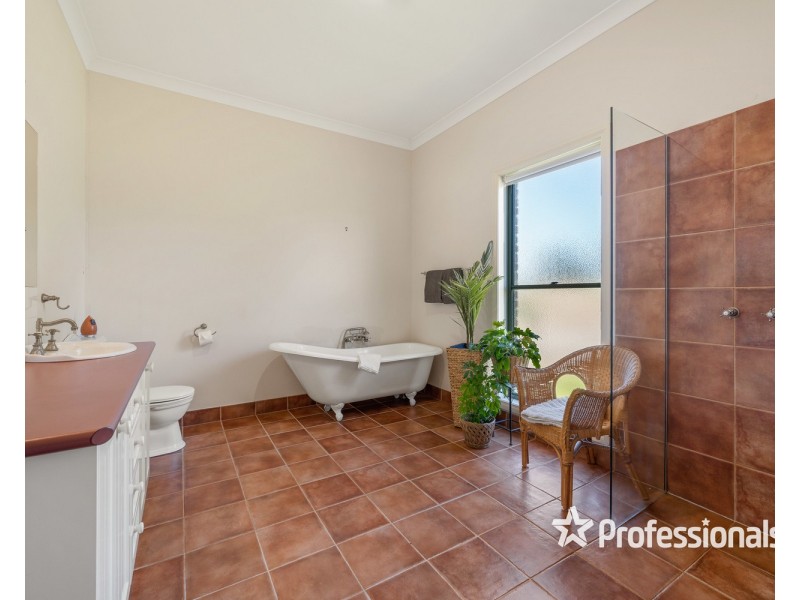 330 Ennis Road, Leneva VIC 3691