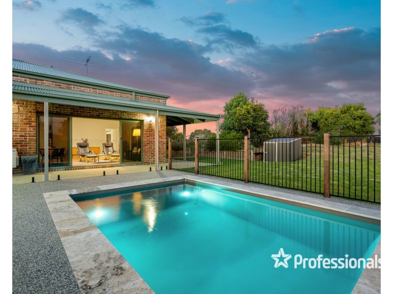 330 Ennis Road, Leneva VIC 3691