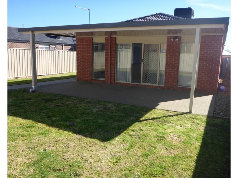 19 Castleton Street, Wodonga VIC 3690