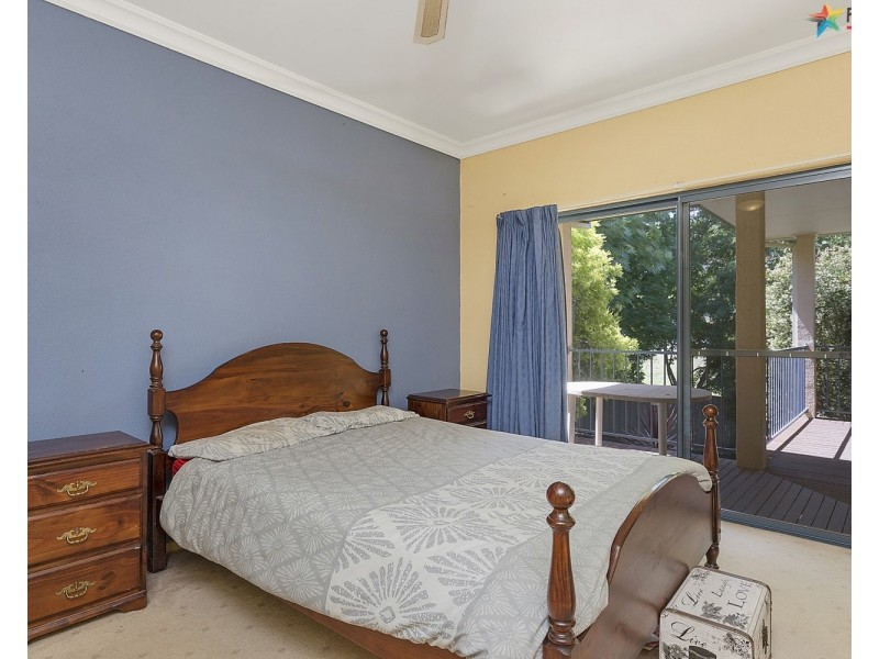 8 Ballara Drive, Wodonga VIC 3690