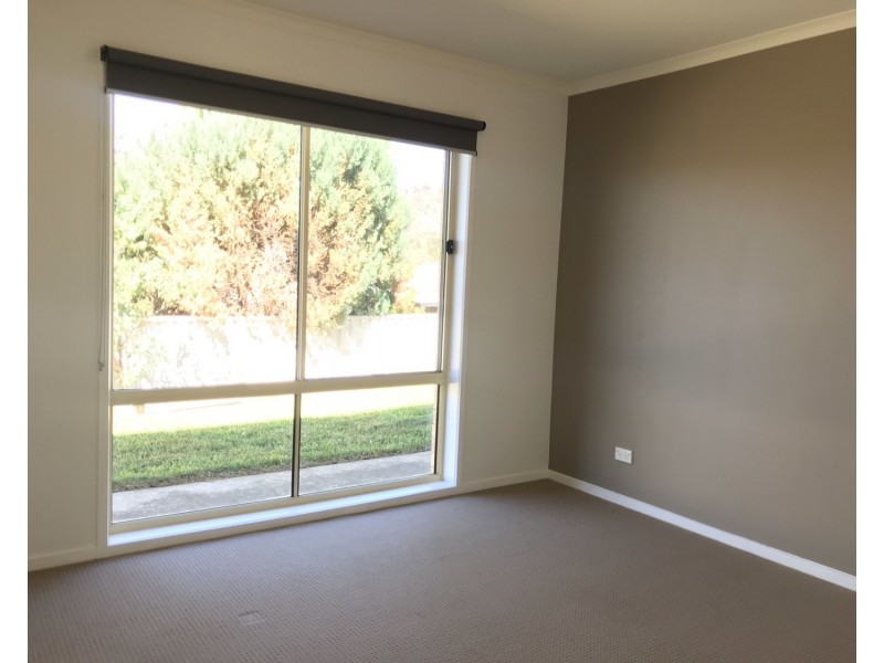 2 Kookaburra Place, Wodonga VIC 3690