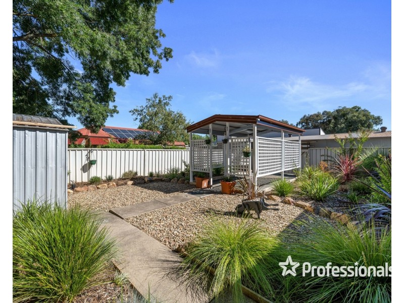 2/20 Nickless Street, Chiltern VIC 3683