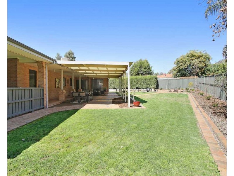 3 Stenzel Crescent, Baranduda VIC 3691