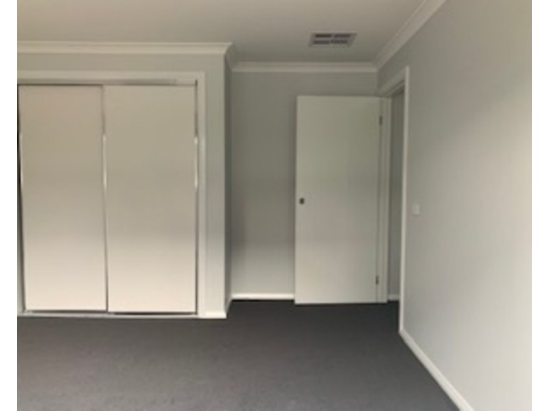 422 Dale Crescent, Lavington NSW 2641