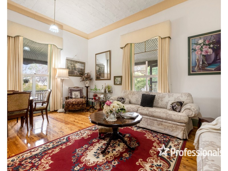 9 Gray Street, Corowa NSW 2646