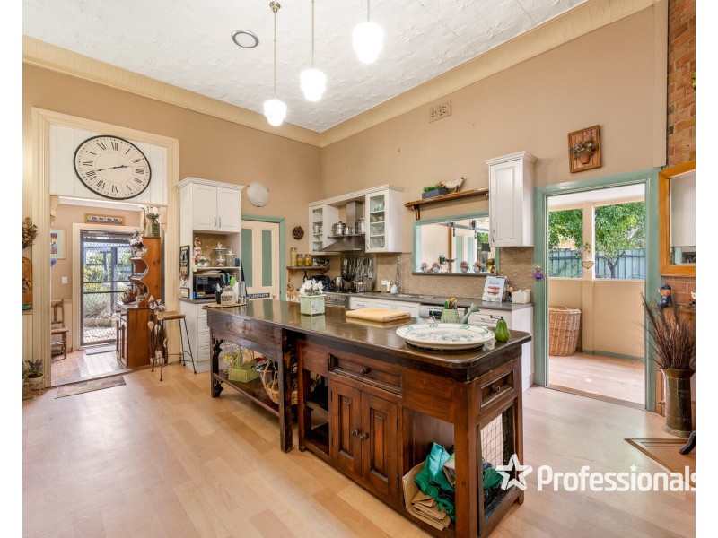 9 Gray Street, Corowa NSW 2646