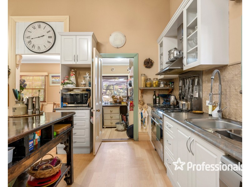 9 Gray Street, Corowa NSW 2646