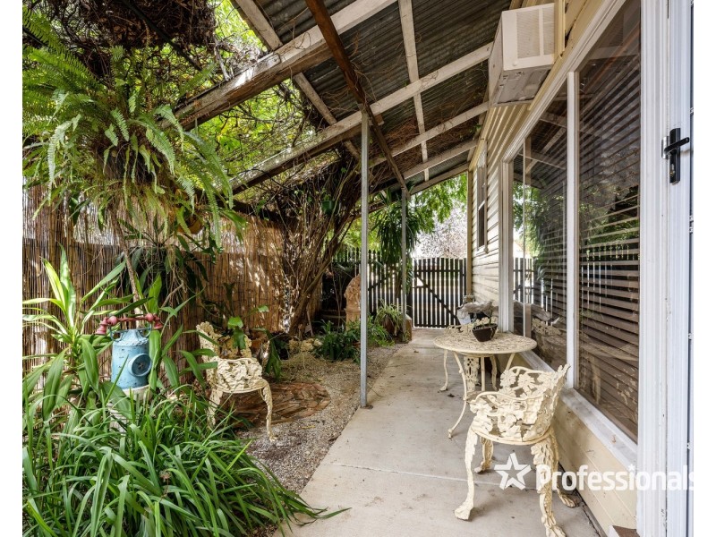 9 Gray Street, Corowa NSW 2646