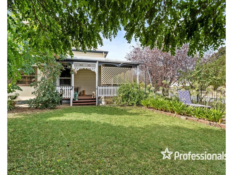 9 Gray Street, Corowa NSW 2646