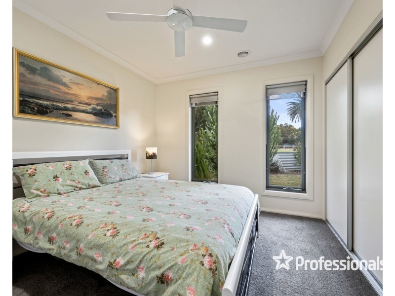 24 Bow Street, Corowa NSW 2646