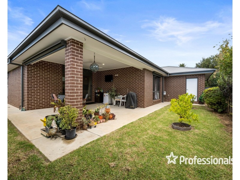 24 Bow Street, Corowa NSW 2646