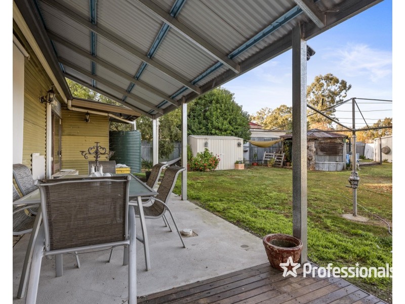 77 Ellis Street, Brocklesby NSW 2642
