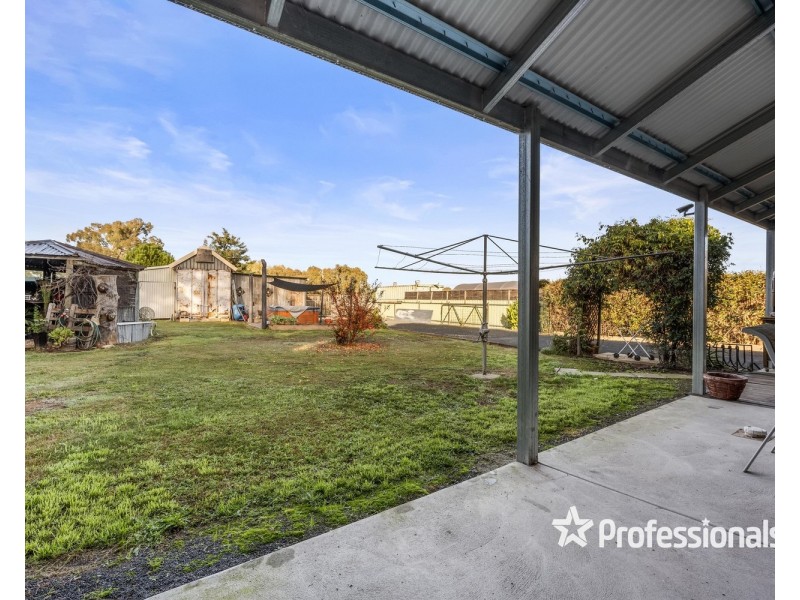77 Ellis Street, Brocklesby NSW 2642
