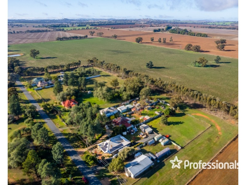 77 Ellis Street, Brocklesby NSW 2642