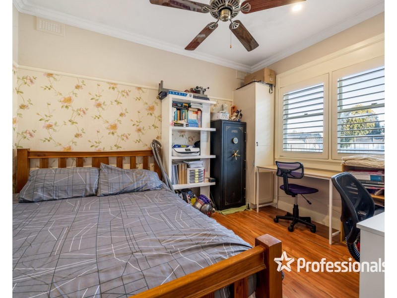 2 Burke Street, Chiltern VIC 3683