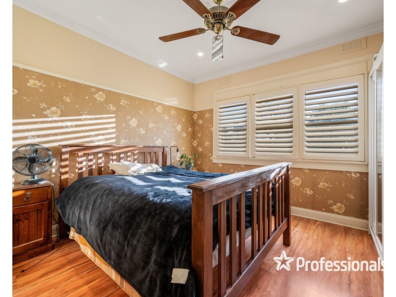 2 Burke Street, Chiltern VIC 3683