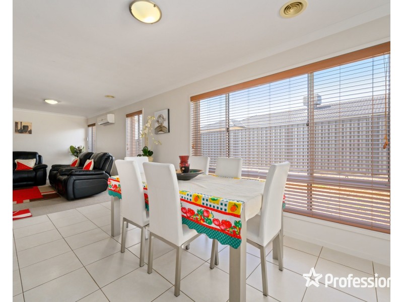 12 Silky Oak Avenue, Wodonga VIC 3690