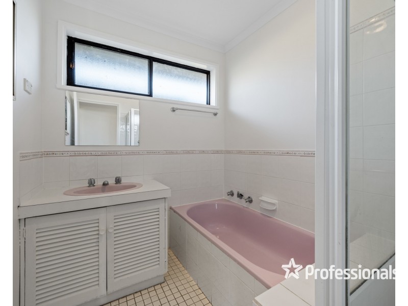 8 Albert Road, Chiltern VIC 3683
