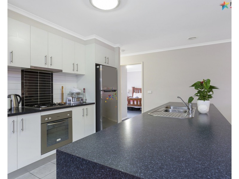 212 Kaitlers Road, Lavington NSW 2641